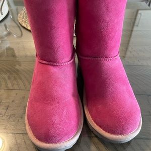 Bailey Bow Ugg boots—ONLY WORN TWICE!